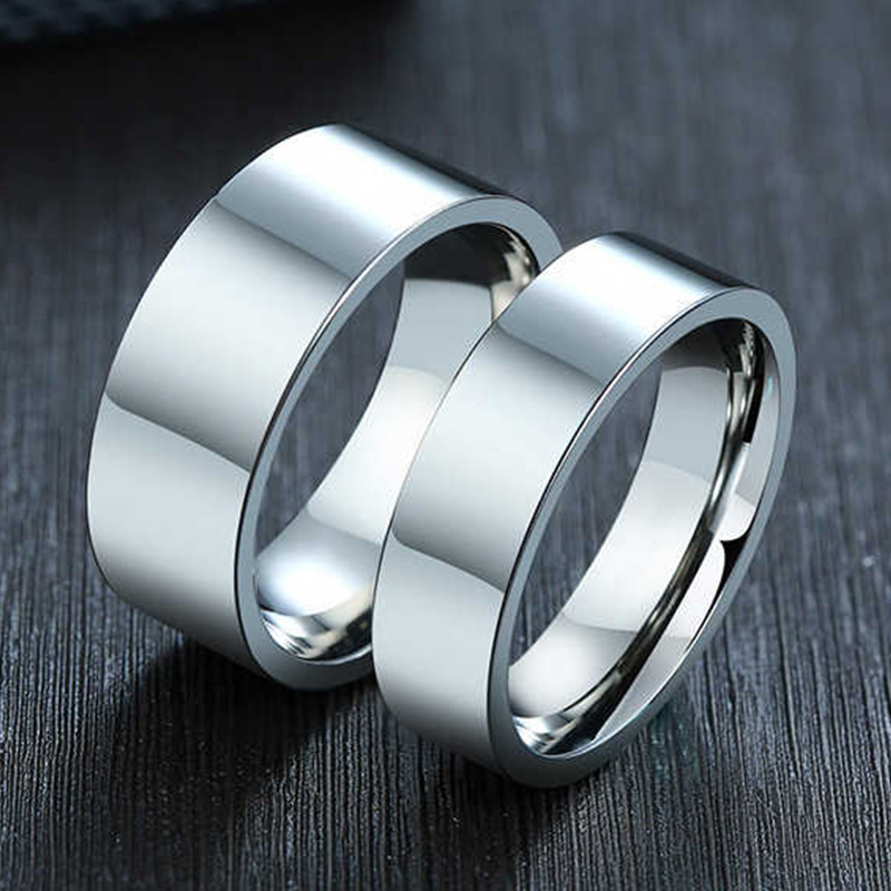 Pierścionki ze stali nierdzewn – Initial Ring Custom recenzja i cena